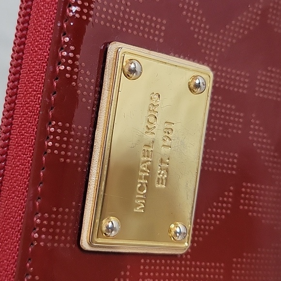 Michael Kors Mini Wallet - Picture 3 of 16